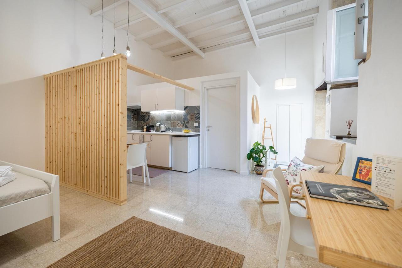 Cortile Santa Teresa Apartment Сиракуза Екстериор снимка