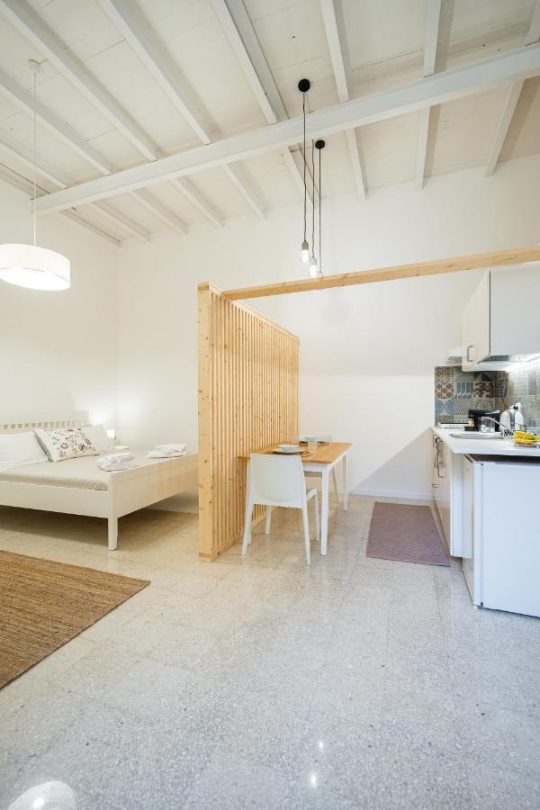 Cortile Santa Teresa Apartment Сиракуза Екстериор снимка